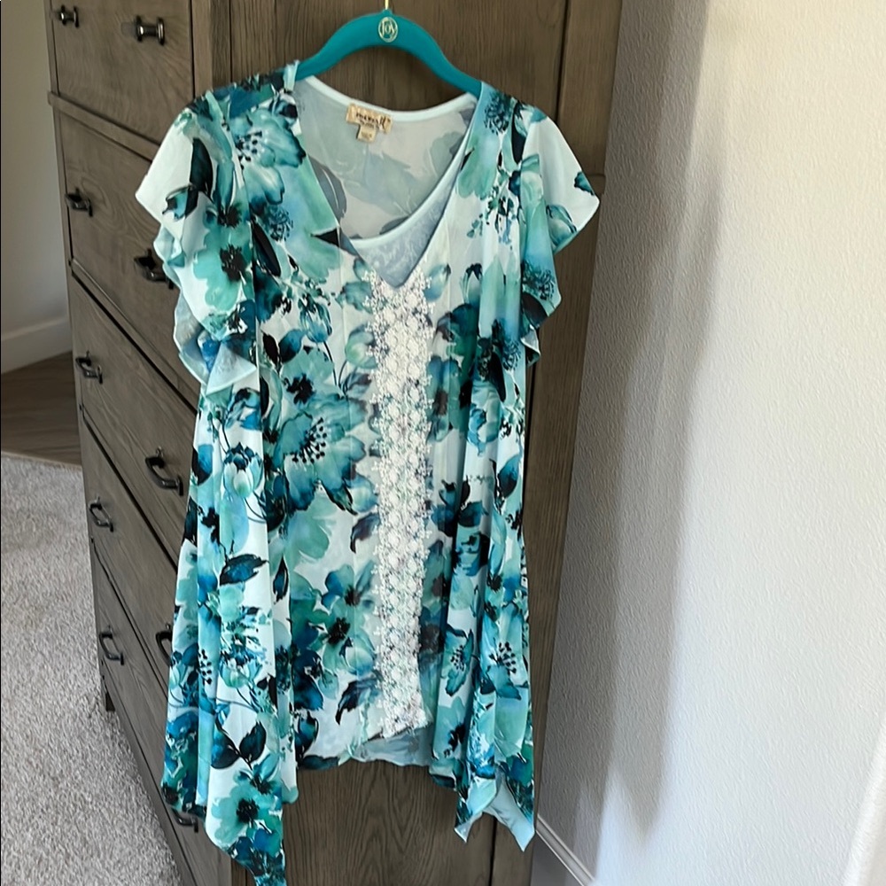 Flying Tomato Vibrant Tunic Top with Flowing Silhouette